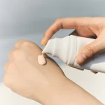 ضد آفتاب روشن كننده سنتلا اسكين 1004 با SPF50+ حجم 50 ميل - Image 2