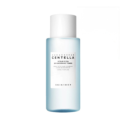 SKIN 1004 CENTELLA HYALU-CICA BRIGHTENING TONER 210 ML تونر آبرسان و روشن كننده HYALU- CICA سنتلا ماداگاسكار SKIN 1004 حجم 210 ميل - Image 1